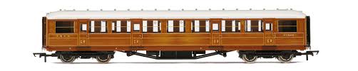 LNER GRESLEY CORRIDOR 3Rd CLASS COACH "31869" By HORNBY