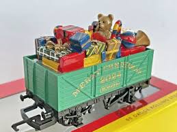 HORNBY 2024 CHRISTMAS WAGON