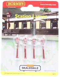 R8673 Hornby Platform Lamps x4
