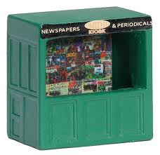 R8797 Hornby Newspaper Kiosk