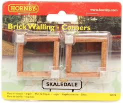 R8978 Hornby Brick Walling (Corners)