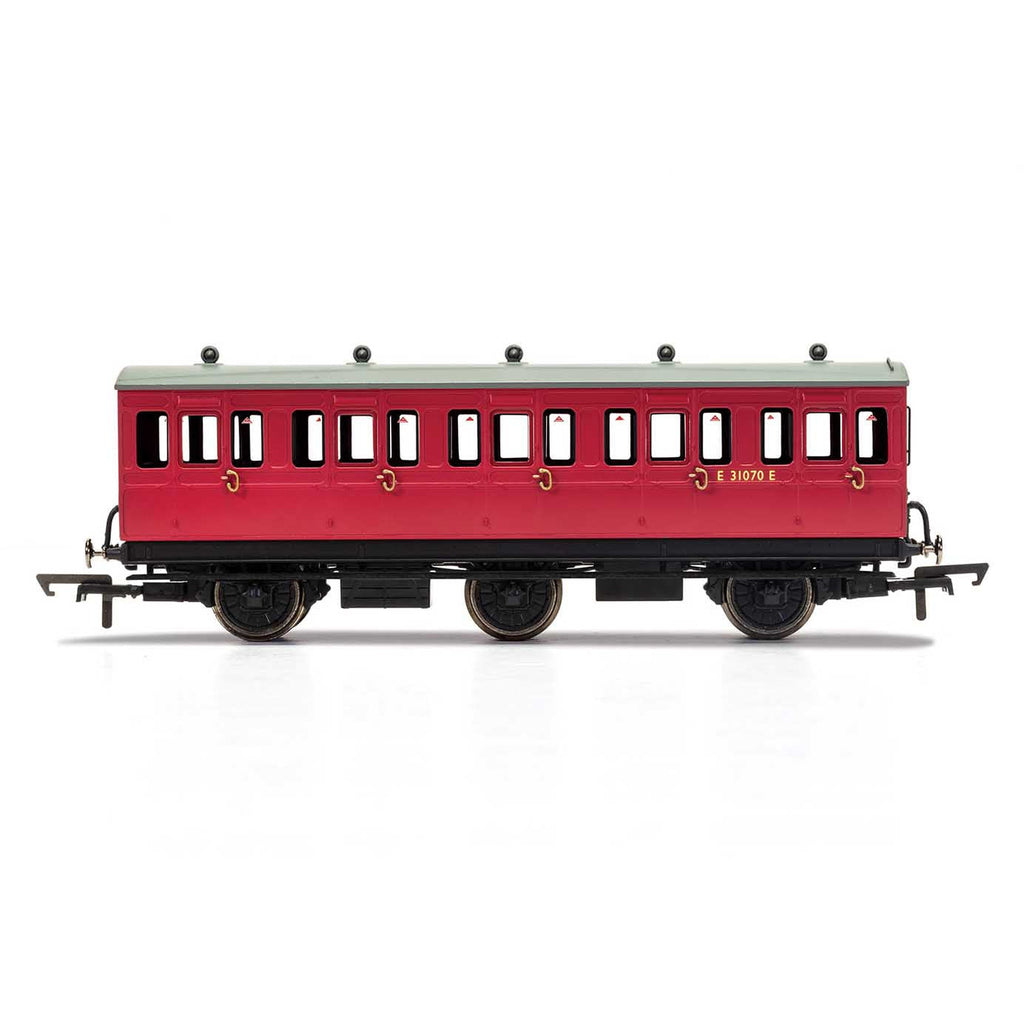 R40078 Hornby BR, 6 Wheel Coach, 3rd Class, E31070 - Era 4