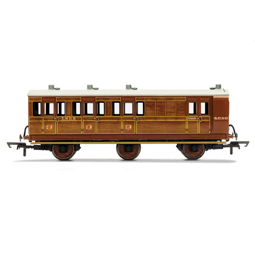 R40130 Hornby LNER, 6 Wheel Coach, Brake 3rd Class, Fitted Lights, 4589 - Era 3